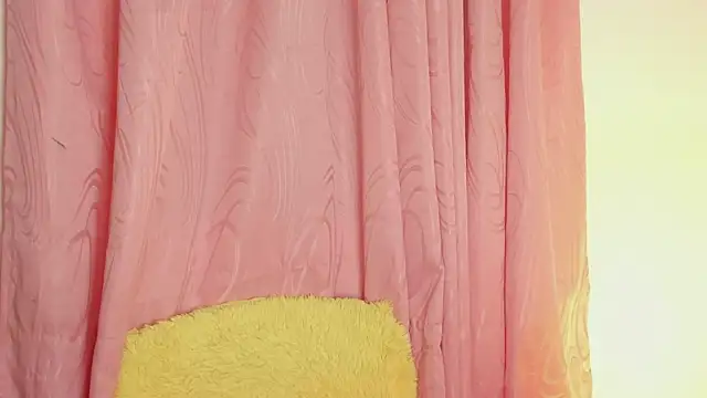 Alanaloiiss  online show from 04/01/26, 04:24