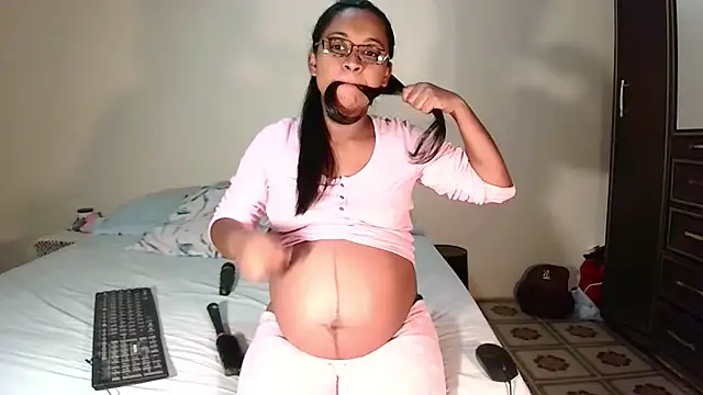 indiansweetflava online show from 04/21/26, 04:41