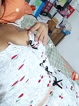 Esperanza 13 online show from 07/21/26, 01:41