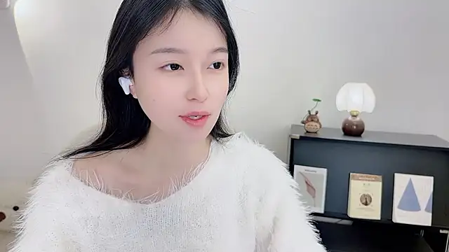 Onechestnut online show from 12/05/25, 06:00