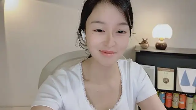 Onechestnut online show from 04/16/26, 06:14