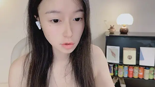 Onechestnut online show from 04/17/26, 06:16