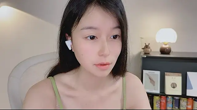 Onechestnut online show from 04/22/26, 05:10