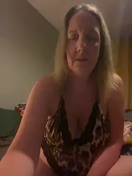 X-Victoria-X online show from 11/03/25, 05:20