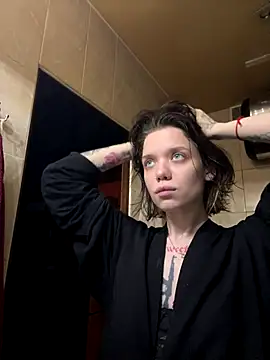 enchanting chloe online show from 10/10/25, 05:45