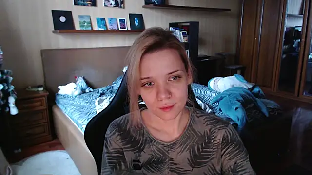 enchanting chloe online show from 01/06/26, 09:35