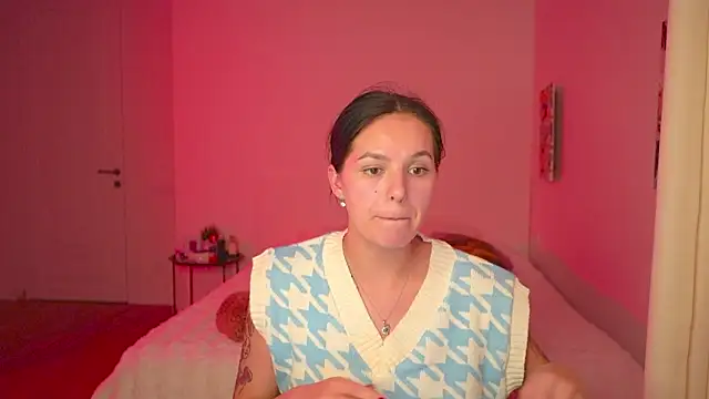 Snapshot of EwelynScott chatting on 09/27/25, 09:31 EwelynScott online show from 09/27/25, 09:31