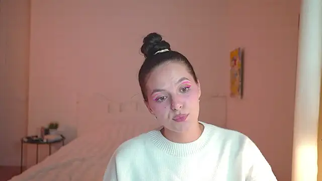 Snapshot of EwelynScott chatting on 10/04/25, 07:23 EwelynScott online show from 10/04/25, 07:23