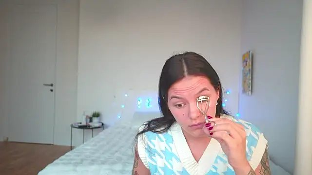 Snapshot of EwelynScott chatting on 10/06/25, 03:48 EwelynScott online show from 10/06/25, 03:48