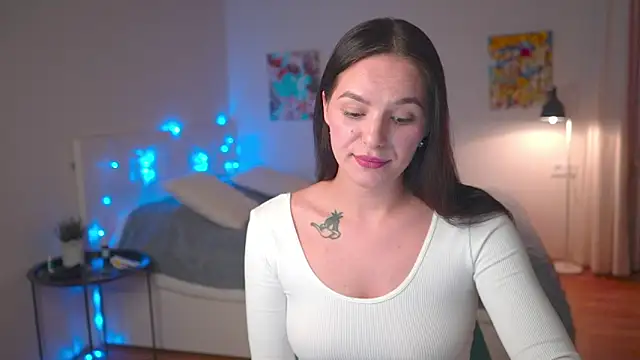 Snapshot of EwelynScott chatting on 10/13/25, 06:19 EwelynScott online show from 10/13/25, 06:19