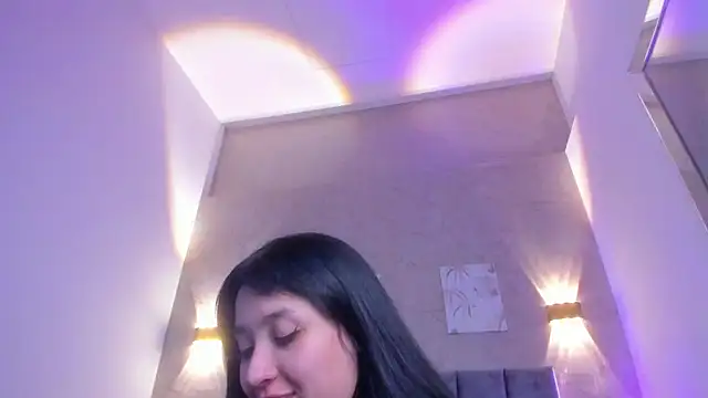 Lunaa bellaa online show from 04/16/26, 08:20