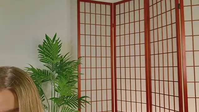 milaa sun online show from 03/13/26, 01:45