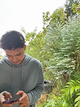 Snapshot of Rose-andres chatting on 11/28/25, 08:33 Rose-andres online show from 11/28/25, 08:33