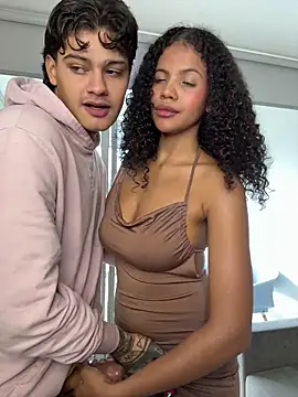 Snapshot of Rose-andres chatting on 03/04/26, 10:05 Rose-andres online show from 03/04/26, 10:05