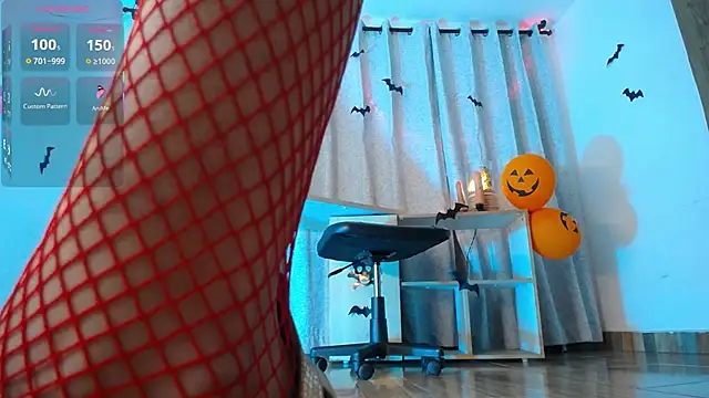 Snapshot of JULLIAN_ chatting on 10/22/25, 03:18 JULLIAN online show from 10/22/25, 03:18