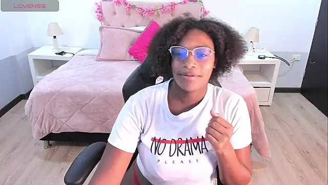 ebony fantasy2 online show from 09/15/25, 12:05