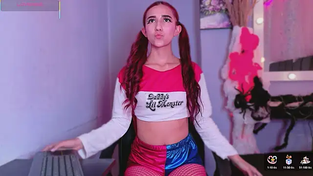 NataliaPrada s online show from 10/31/25, 07:04