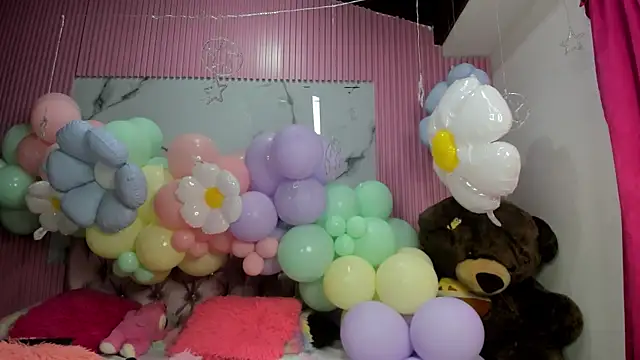 Mindy 19 online show from 04/08/26, 10:54