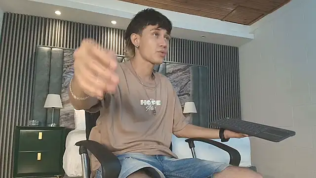 Michael blue online show from 01/08/26, 01:13