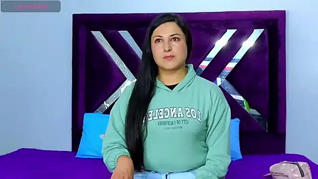 cuteeimy online show from 10/18/25, 07:14