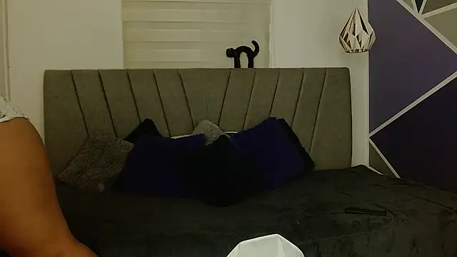 Yera carey online show from 10/07/25, 11:24