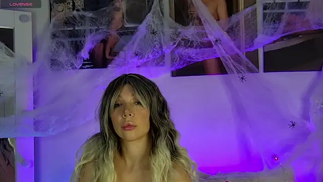 AlysonHuxley  online show from 10/25/25, 05:51