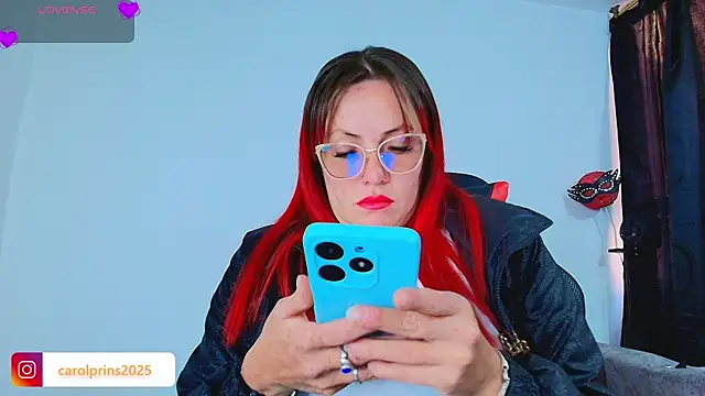 carolinhe  online show from 10/04/25, 07:34