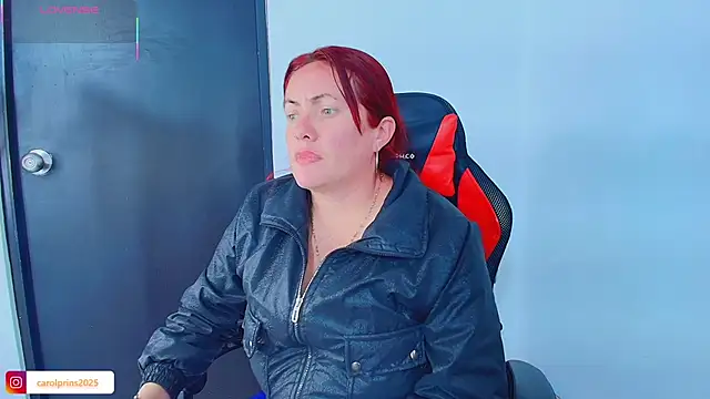 carolinhe  online show from 11/19/25, 07:58