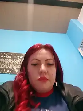 carolinhe  online show from 11/30/25, 12:36