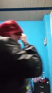 carolinhe  online show from 12/04/25, 09:12