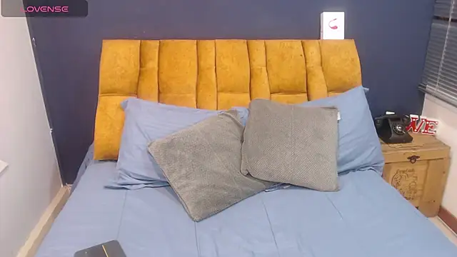 KendraaSimons online show from 03/12/26, 08:04