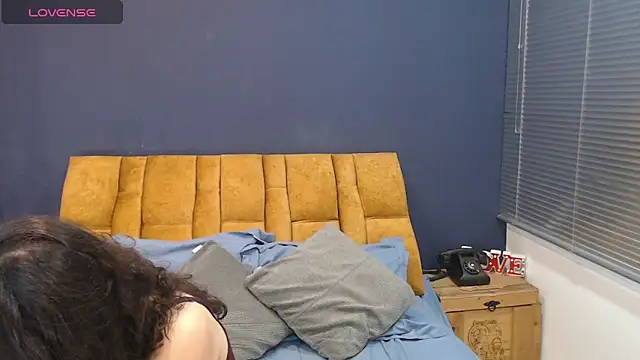 KendraaSimons online show from 05/01/26, 07:29