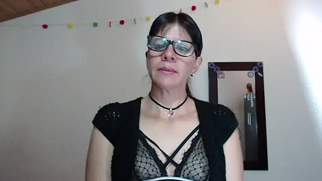 martina 27 online show from 10/20/25, 02:06