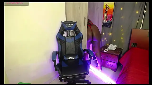 MONIQUE-LAMOUR online show from 01/18/26, 06:17