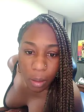 MONIQUE-LAMOUR online show from 03/04/26, 12:22