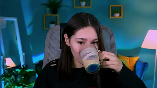 KimClarks  online show from 11/09/25, 02:37