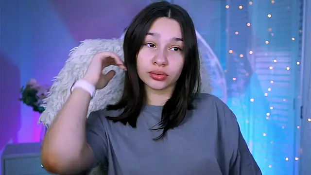 KimClarks  online show from 11/19/25, 12:27