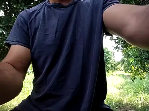 Snapshot of stefanoss321 chatting on 09/17/25, 08:05 stefanoss321 online show from 09/17/25, 08:05