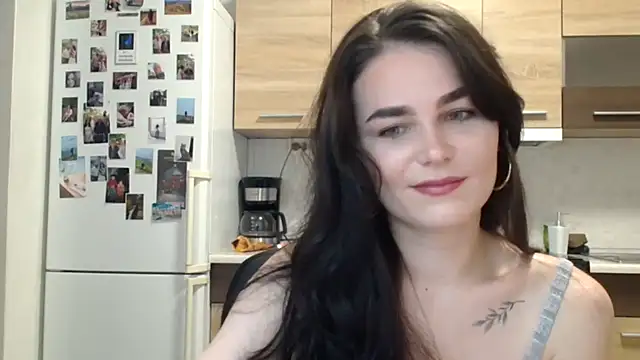 Silviaa a online show from 12/19/25, 07:54