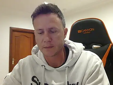 TroyDieselXXX online show from 12/22/25, 05:54