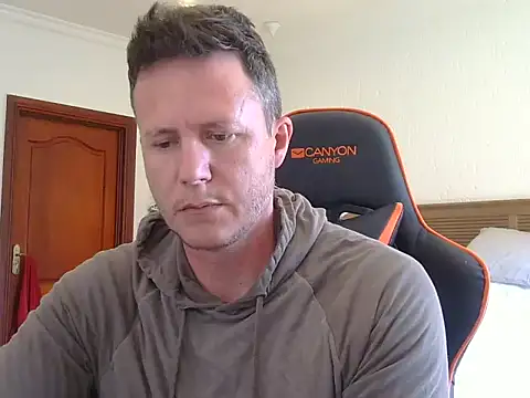 TroyDieselXXX online show from 04/11/26, 07:45