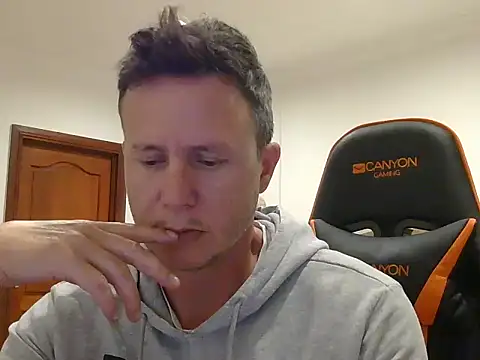 TroyDieselXXX online show from 04/13/26, 05:40