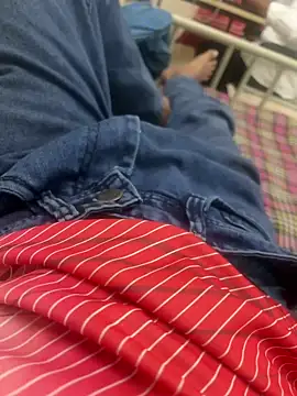 Snapshot of zack6x chatting on 10/21/25, 02:40 zack6x online show from 10/21/25, 02:40