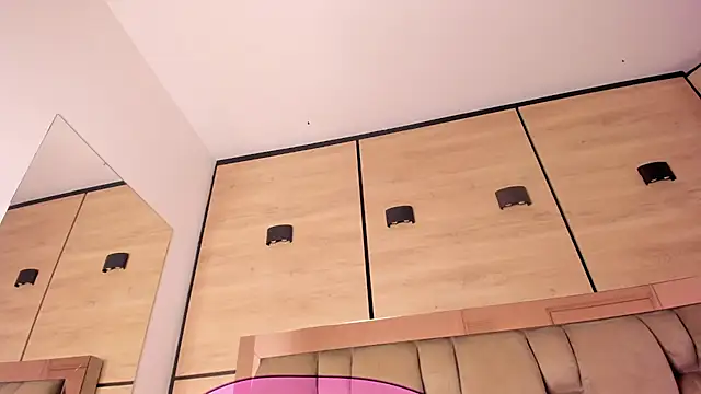 karol lewiss online show from 02/25/26, 12:15