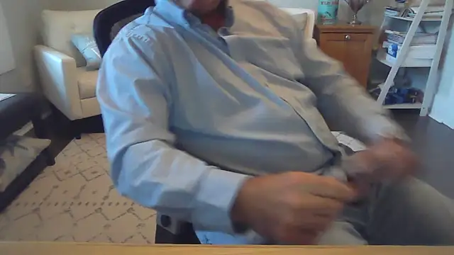 cyclone1212 online show from 12/16/25, 09:53