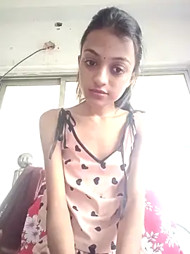 Your-Kitkat online show from 09/13/25, 06:24