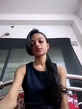 Your-Kitkat online show from 10/05/25, 08:34