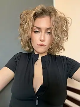 KellyKeler online show from 10/28/25, 01:25