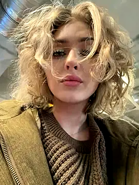 KellyKeler online show from 10/29/25, 12:29