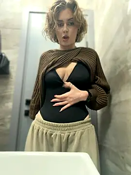 KellyKeler online show from 11/18/25, 12:31